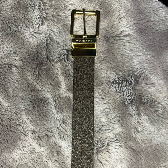 SOLD - Picture 3 of 4